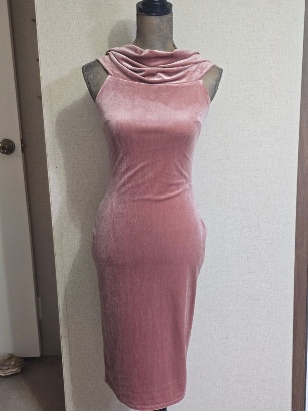 NEW Gianni Bini Small Velvet Rose Quartz Pink Bodycon Bell Dress Convertible